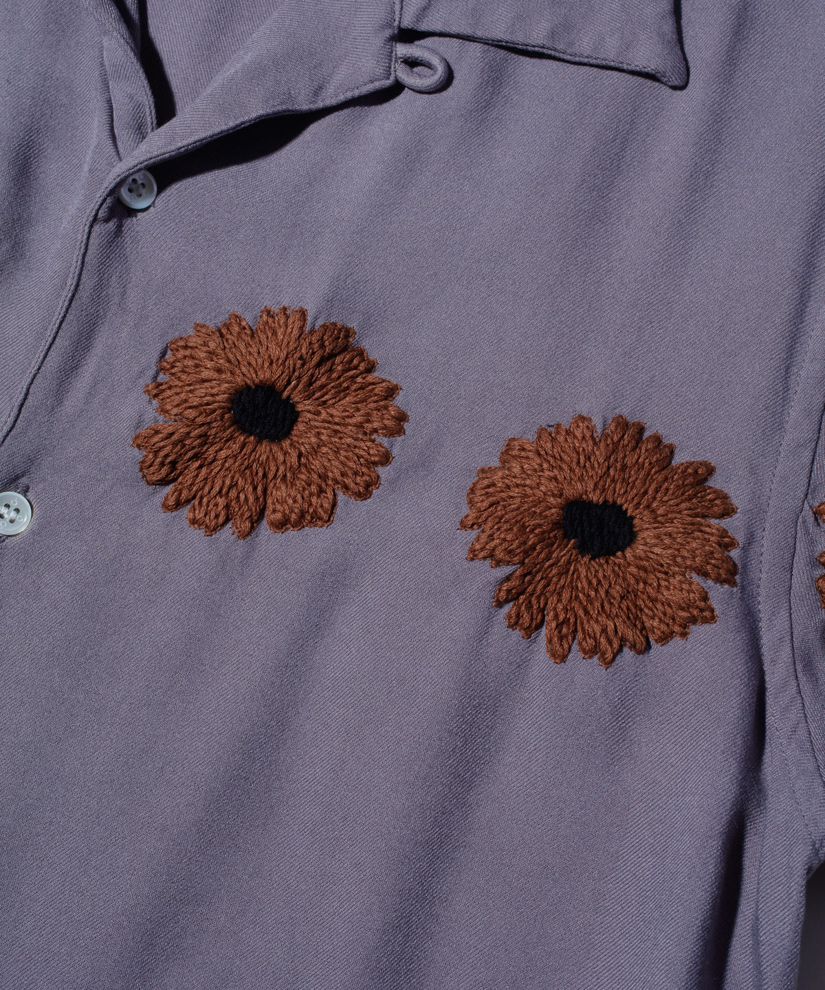 Flower Embroidery Open Collar SS Shirt – NOMARHYTHM TEXTILE